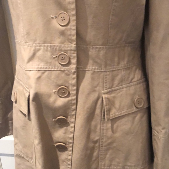 Beautiful Teint trench coat - Picture 2 of 7